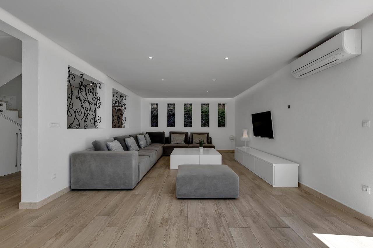 Villa Prestige บาชกาโวดา ภายนอก รูปภาพ